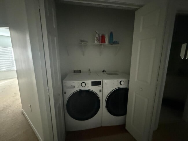 Building Photo - 2190 Monument Rd