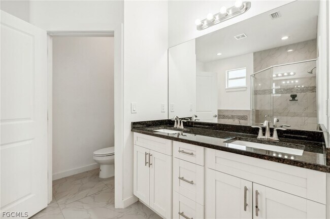 Building Photo - 2725 SW Embers Terrace