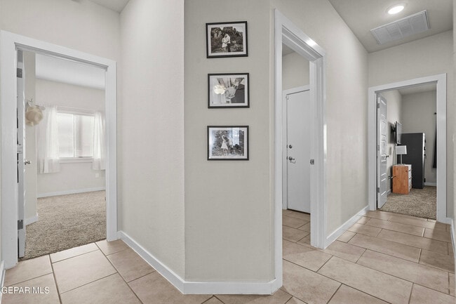 Building Photo - 14936 Tierra Haven Ave
