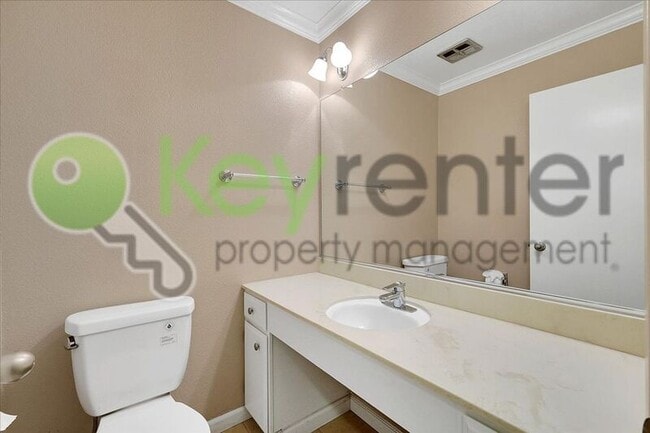 Building Photo - 2254 Woodside Ln