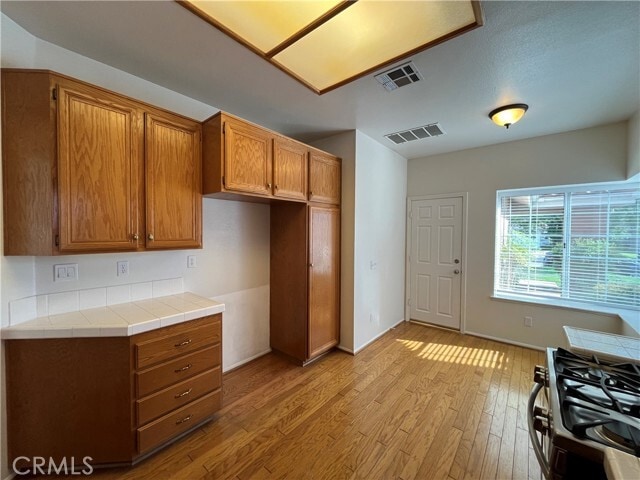 Building Photo - 634 Twin Peaks Ave