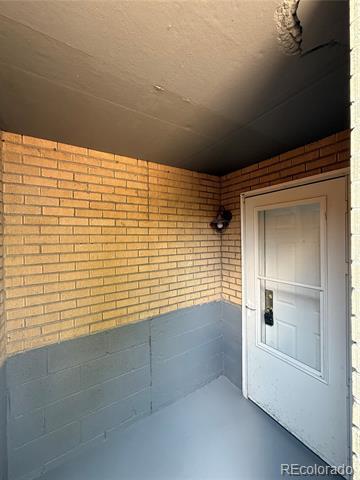 Building Photo - 1183 Clinton St