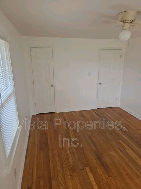 Building Photo - 7802 Columbine Dr