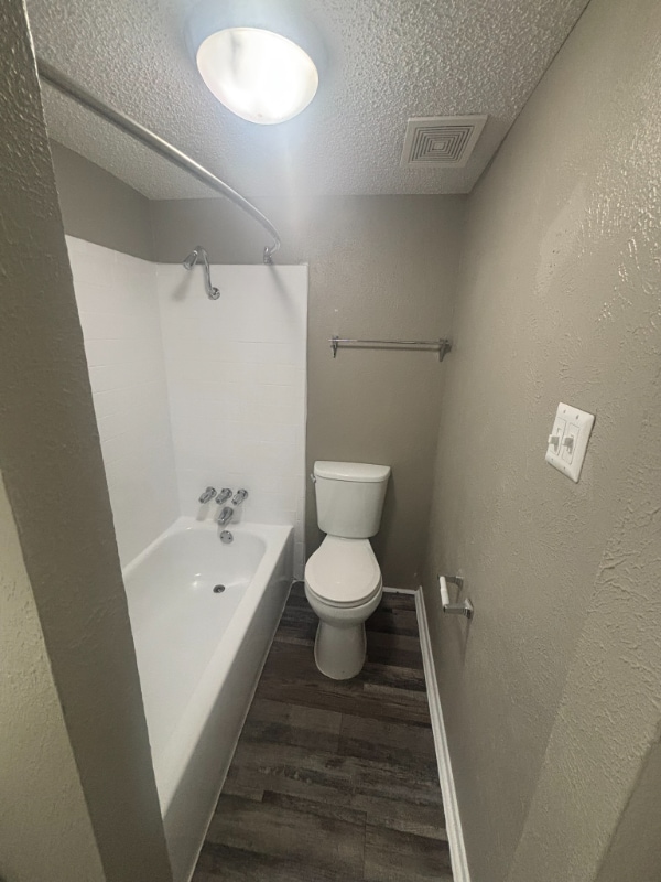 Building Photo - 531 Bedford Rd