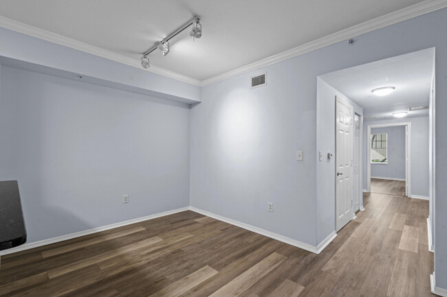 Building Photo - 6565 Emerald Dunes Dr