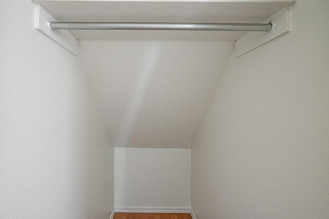 Building Photo - 10427 Crosscut Dr NW