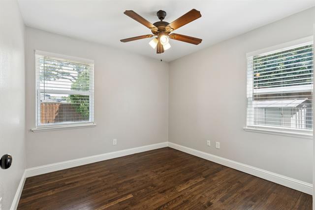 Building Photo - 519 Royal Crest Dr