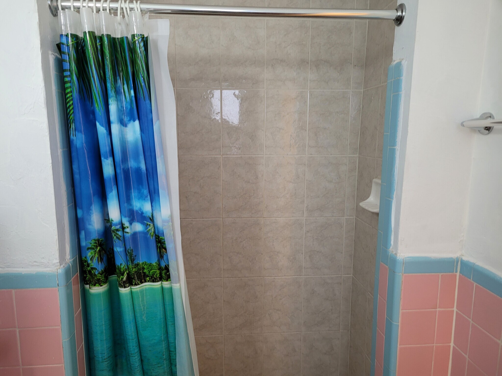 Building Photo - 129 SE 2nd Ter