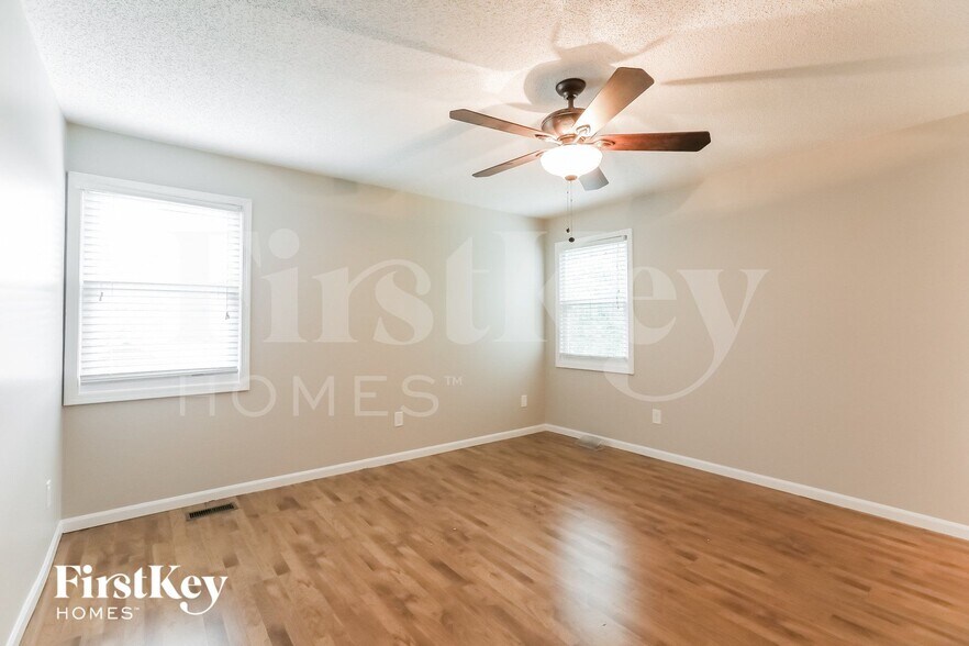 Building Photo - 1105 NW 66th Terrace