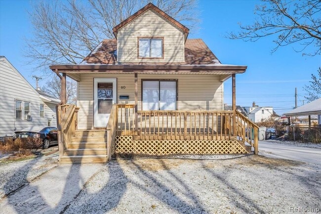 Primary Photo - 60 W Harry Ave