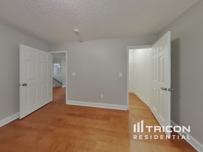 Building Photo - 2203 Ballingarry Dr