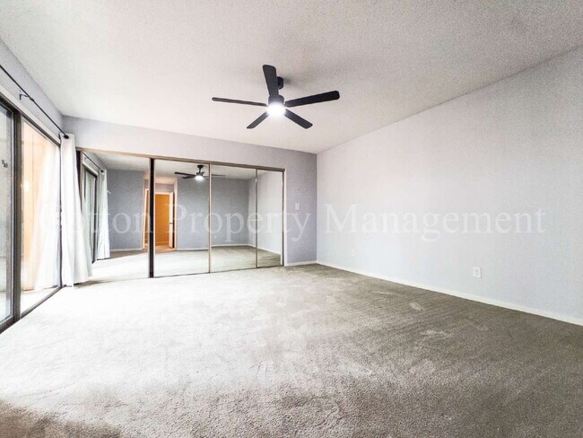 Building Photo - 2030 Albert Cir