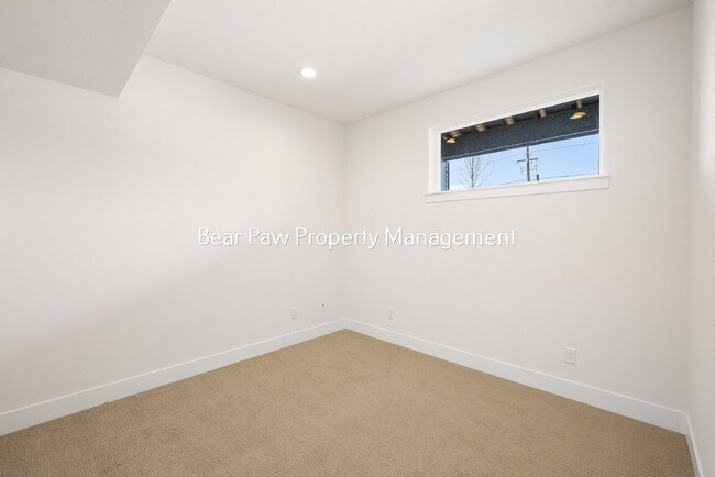 Building Photo - New Townhome in Wheat Ridge!!