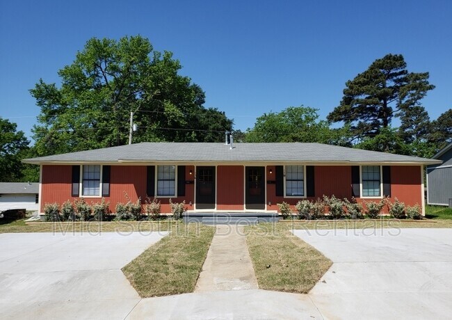 Primary Photo - 13 Hiland Pl