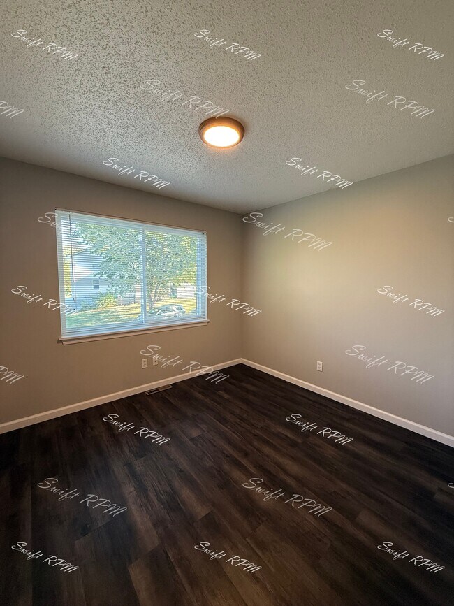 Building Photo - 6453 Hallet St