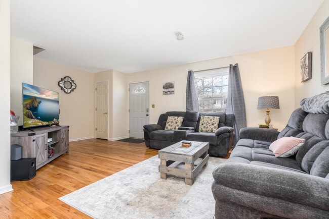 Building Photo - Youngs Drive