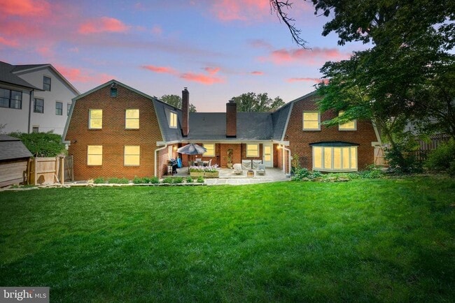 Building Photo - 1440 Highwood Dr