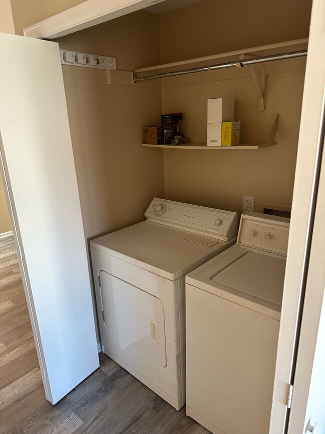 Building Photo - 4881 Basswood Dr