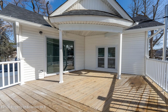 Building Photo - 12 Grow Ave