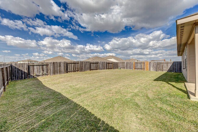 Building Photo - 22730 Busalla Trail