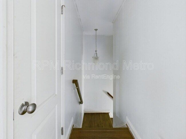 Building Photo - 1712 Kemper St