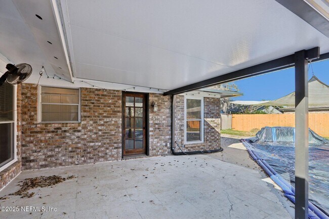 Building Photo - 1854 Lakotna Dr