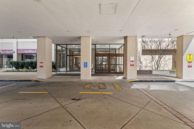 Building Photo - 4515 Willard Ave