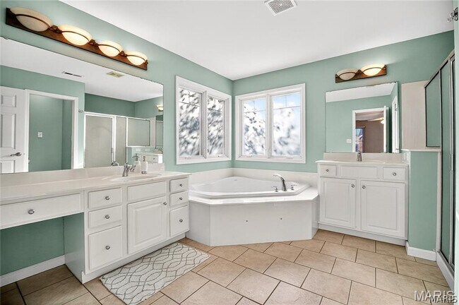 Building Photo - 811 Wheaton Way