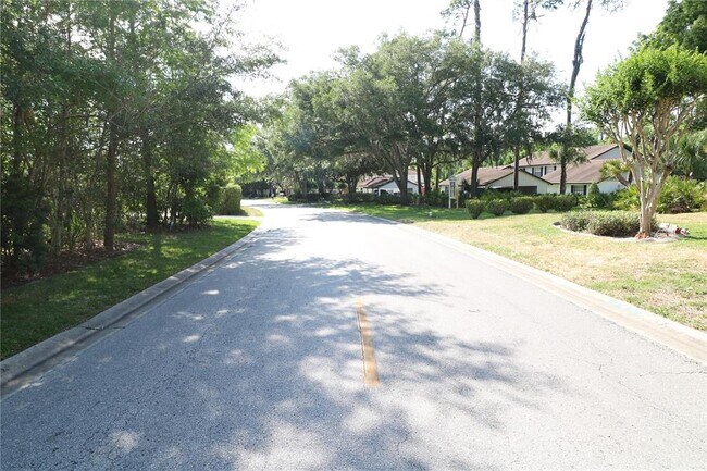 Building Photo - 5424 Saddlebrook Way