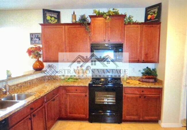 Building Photo - 24531 W Mobile Ln