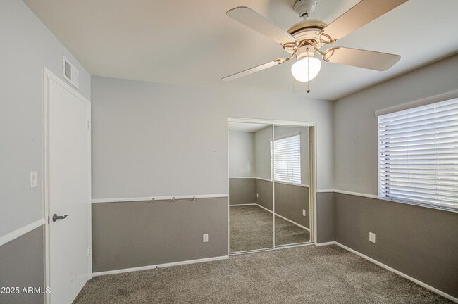 Building Photo - Move in Ready, Electricity Included!!