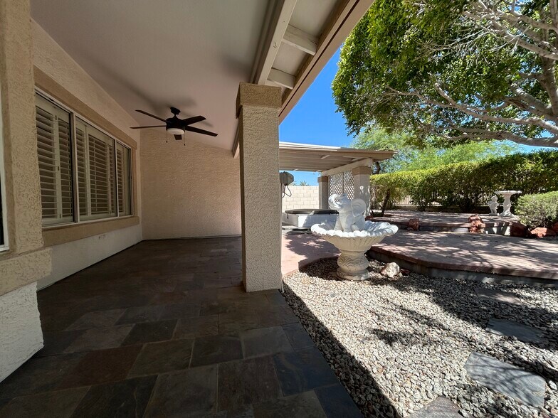 Building Photo - 7709 W Wahalla Ln