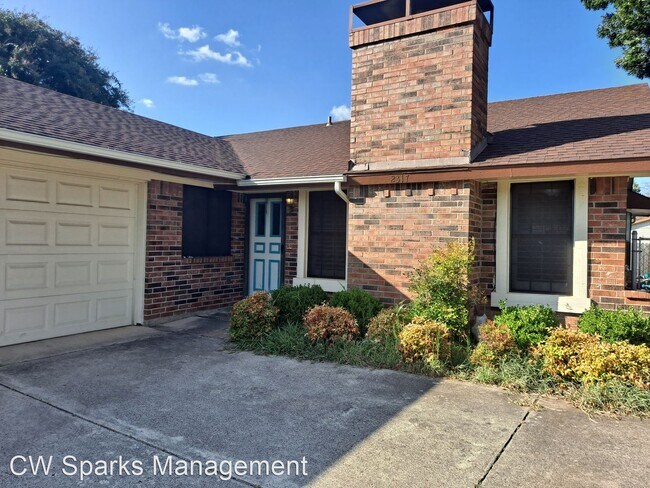 Building Photo - 4 br, 2 bath House - 2317 Sequoia Lane
