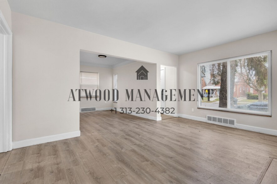 Building Photo - This beautifully updated 3-bedroom, 1-bath single-family home is ready for move-in!