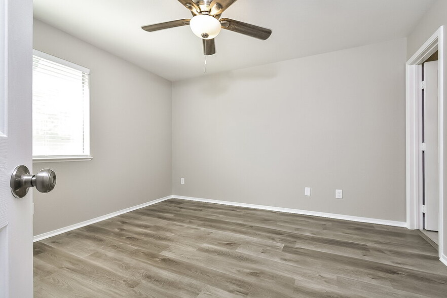 Building Photo - 7517 Maiden Run Ave