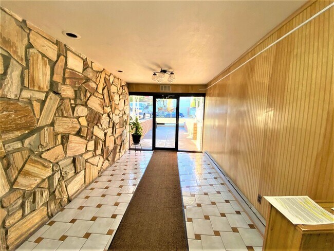 Building Photo - 214 Avenue A