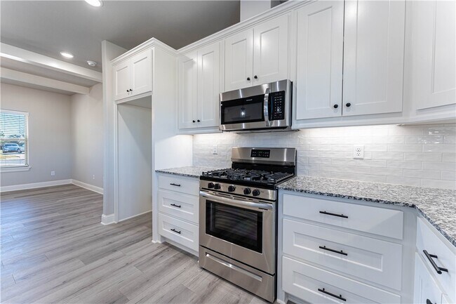 Building Photo - 2312 John W Montgomery Cir