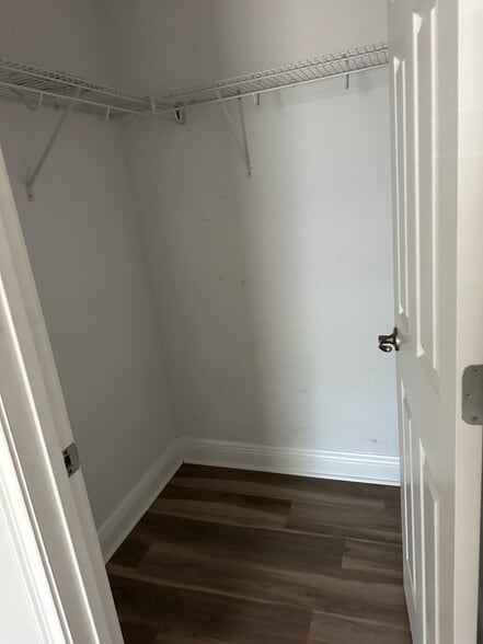 Guest walkin closet - 6501 Manila Palm Way