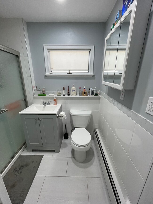 Building Photo - 16 Grendon Ln