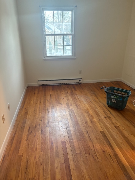 Building Photo - 21 River Pl