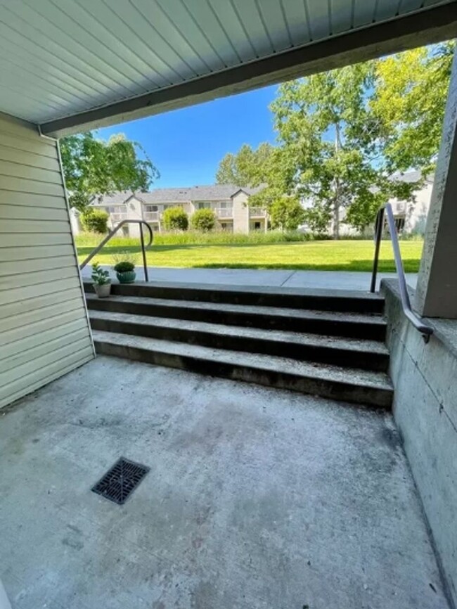 Building Photo - Great One-Bedroom in the Cordata Neighborhood