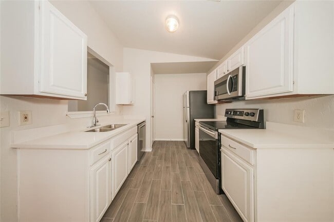 Building Photo - 9117 Checkerbloom Dr