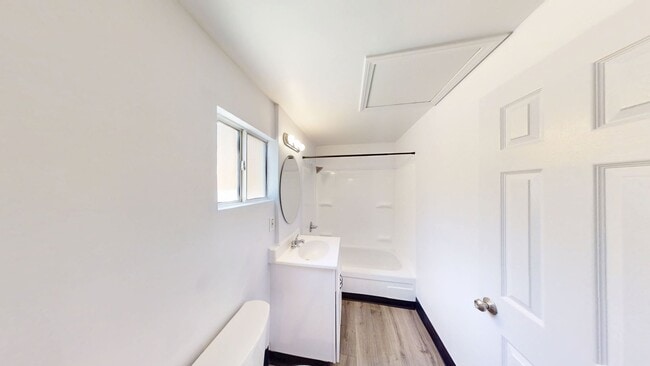 Building Photo - 3 Bedroom 2 Bathroom House in Beaumont, Ca.