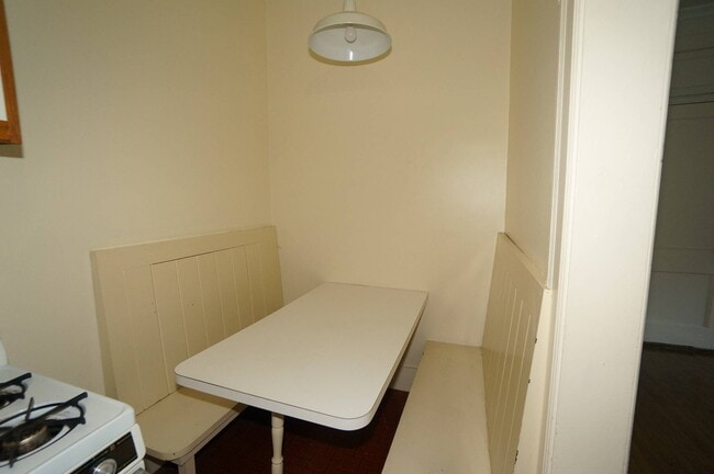 Booth - Wellesley Place