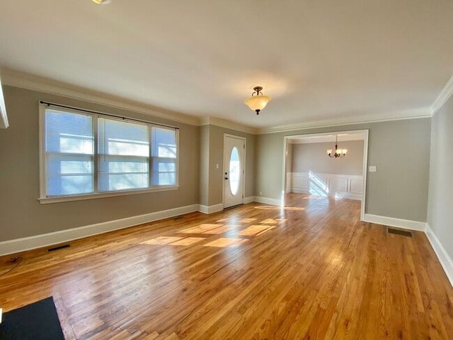 Building Photo - 3870 Hog Mountain Rd