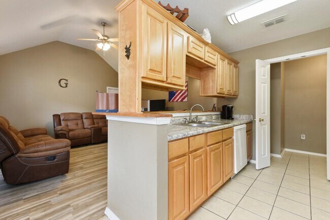 Building Photo - 13418 Libby Lane