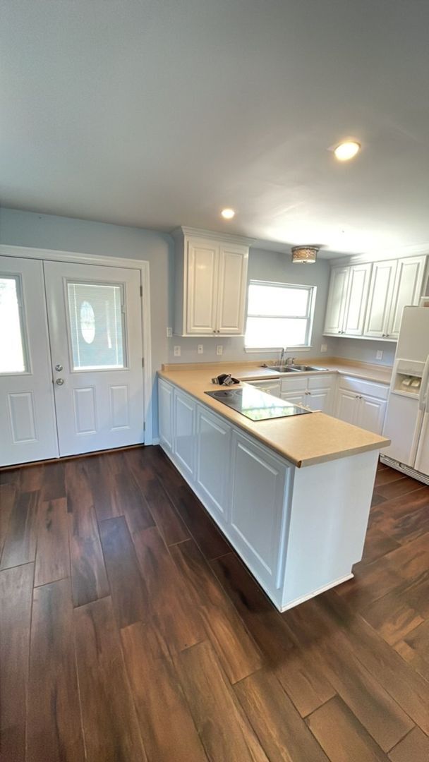 Building Photo - 3 BD 2 BA Home in the Bayou View School Di...