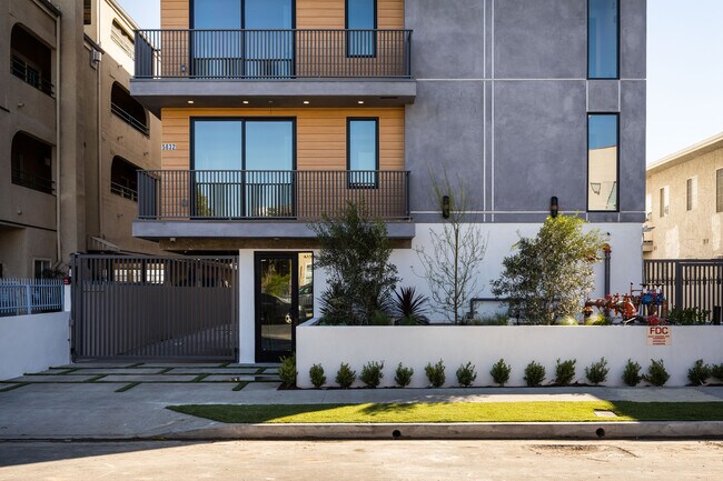 Building Photo - 5832 Virginia Ave
