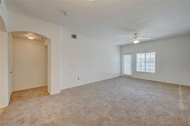 Building Photo - 6160 Rumrill St