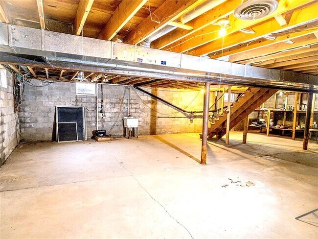 Building Photo - 641 Browns Ferry Rd